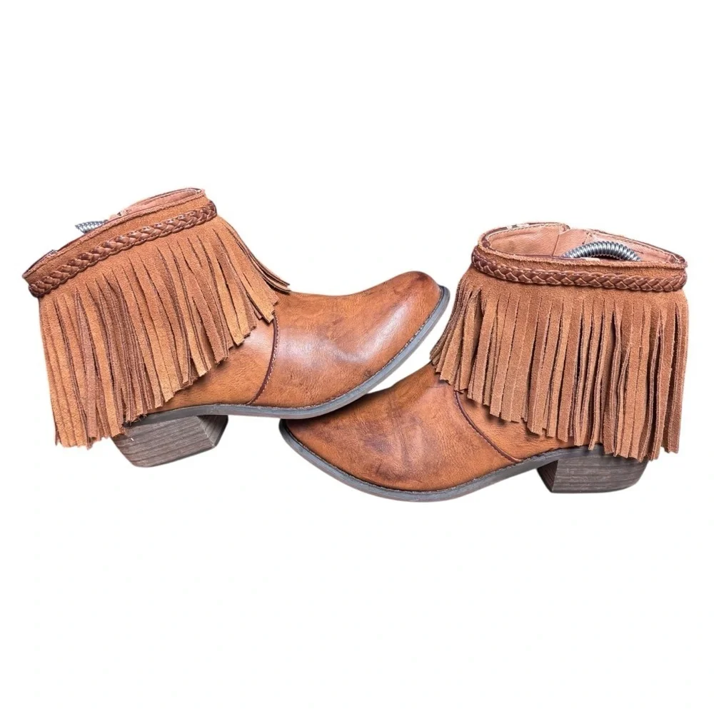 Corkys Arcadia Fringe Tan Leather Ankle Boots – Women’s Sz 6